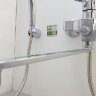 ВидимаУно смеситель для ванны/душа, керамический переключатель, установка на стену, прямоугольный поворотный излив 320мм, лейка 70мм, держатель, шланг 1500мм, хром BA320AA